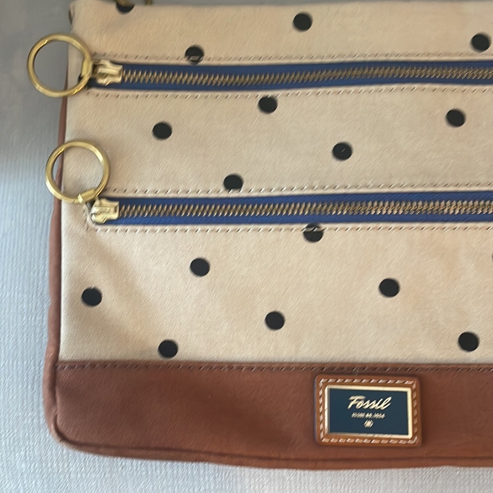 Fossil Cross Body Bag - Picture 2 of 5